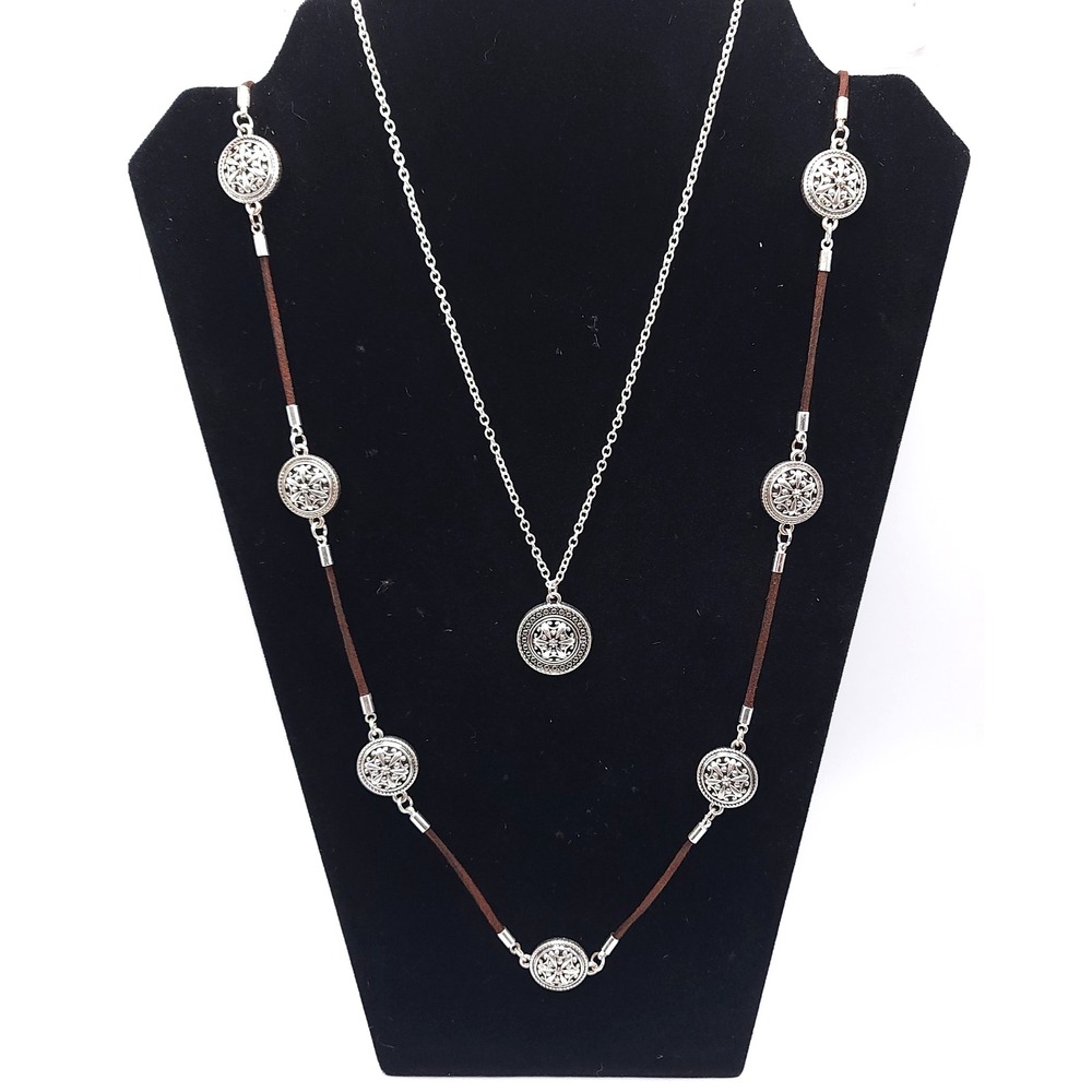 1946 Silver Tone Floral Medallion Necklace Brown Faux Leather Boho